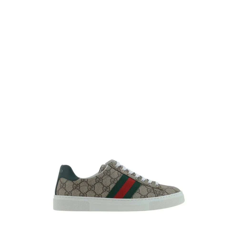 Multicolor low top sneakers by Gucci with lace-up closure and contrasting platform sole.