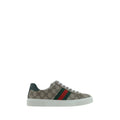 Multicolor low top sneakers by Gucci with lace-up closure and contrasting platform sole.